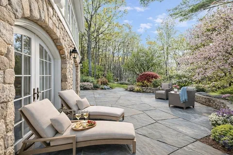 $6,995,000 | 121 Livingston Road, Wellesley, MA 02482