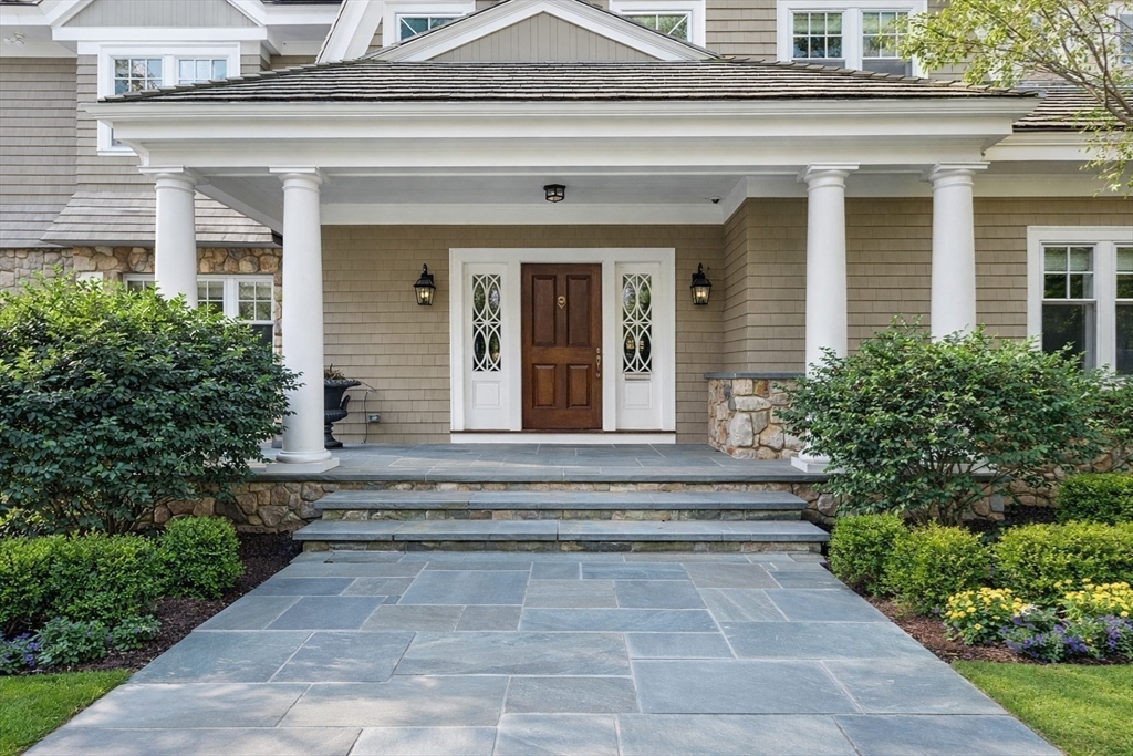 121 Livingston Road Wellesley, MA 02482 - Photo 4 of 35