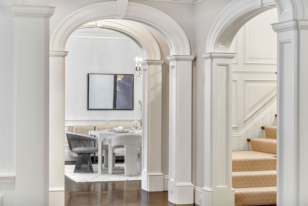 121 Livingston Road Wellesley, MA 02482 - Photo 6 of 35