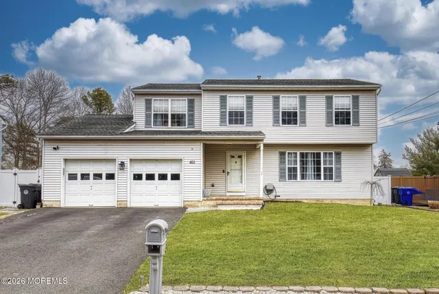 $759,000 | 461 Bryn Mawr Drive, Brick, NJ 08723