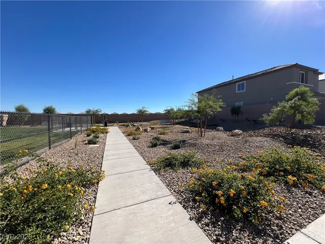 $2,199 | 6053 Swift Lariat Street, Las Vegas, NV 89113