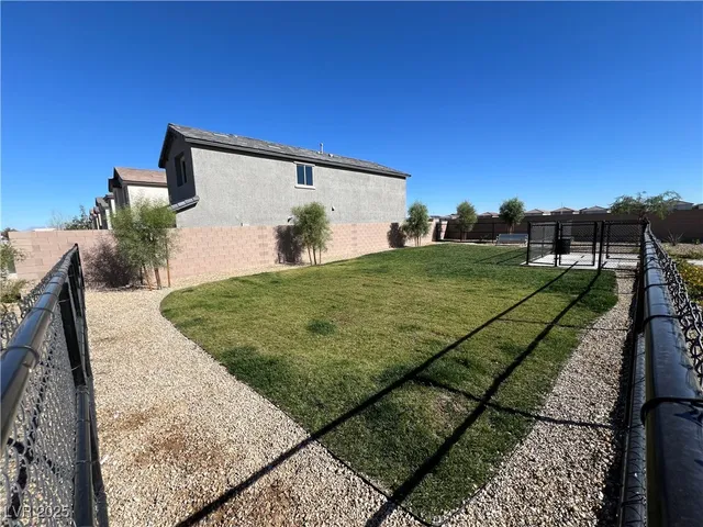 $2,199 | 6053 Swift Lariat Street, Las Vegas, NV 89113