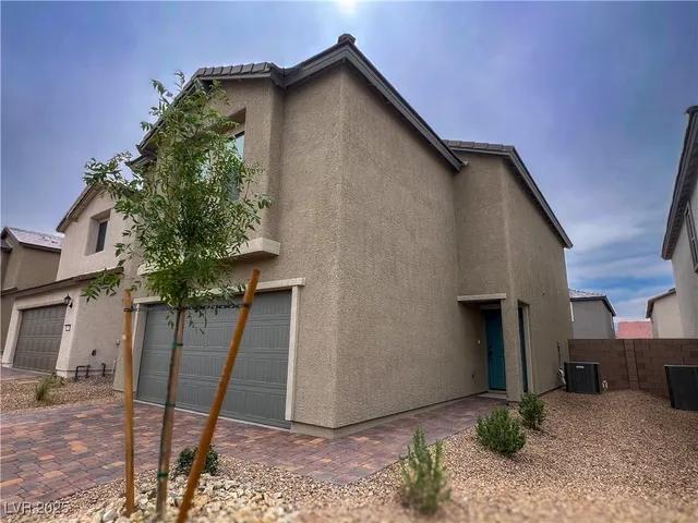 $2,199 | 6053 Swift Lariat Street, Las Vegas, NV 89113