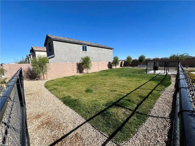 $2,199 | 6053 Swift Lariat Street, Las Vegas, NV 89113