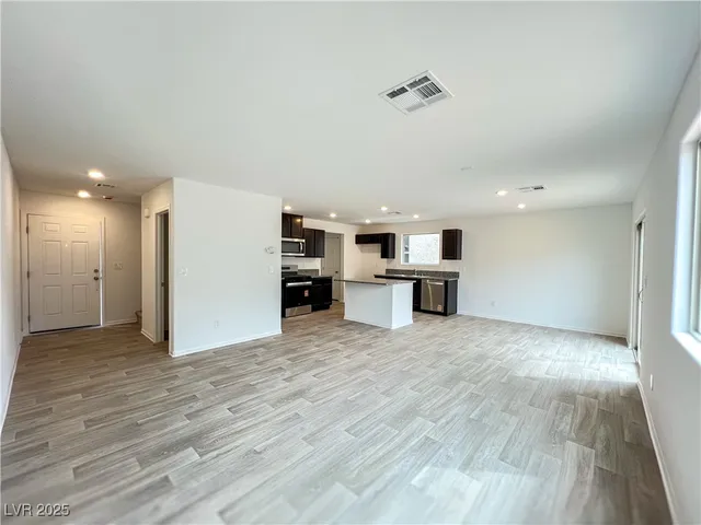 $2,199 | 6053 Swift Lariat Street, Las Vegas, NV 89113