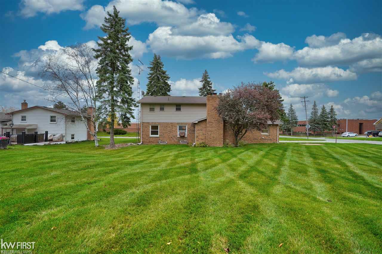 3308 Old Farm Road Flint, MI 48507 - Photo 11 of 47
