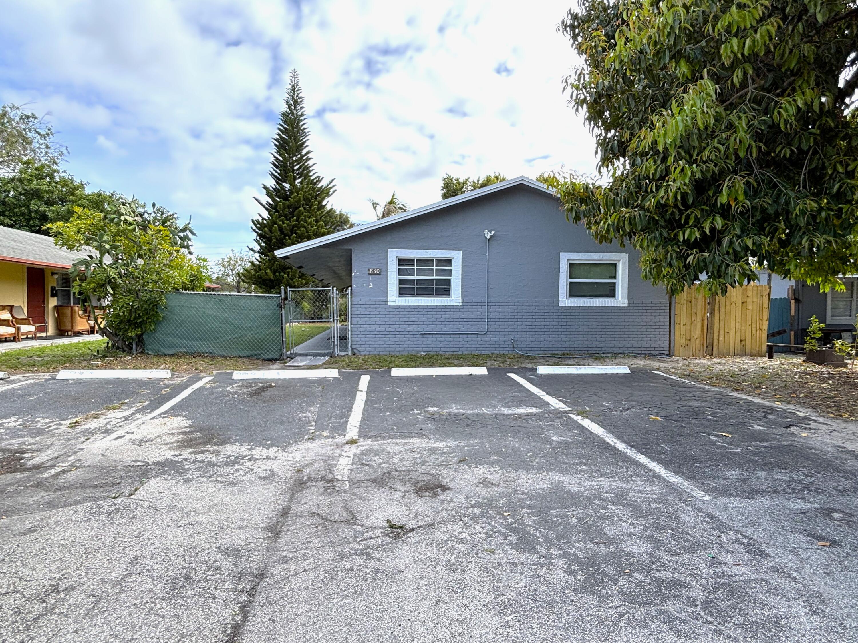 830 Southwest 10th Street, Unit B Pompano Beach, FL 33060 - Photo 18 of 20 IMG_8627