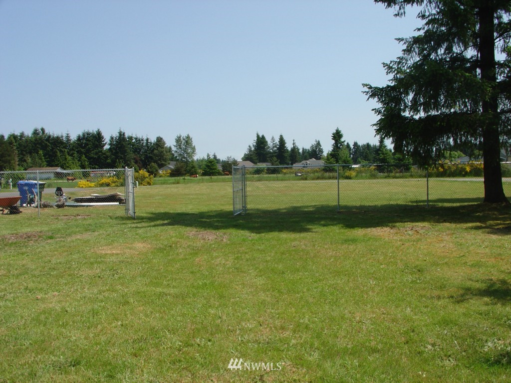 8529 178th Avenue Southwest Rochester, WA 98579 - Photo 2 of 20