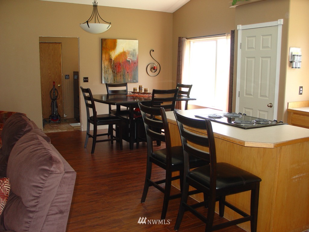 8529 178th Avenue Southwest Rochester, WA 98579 - Photo 13 of 20