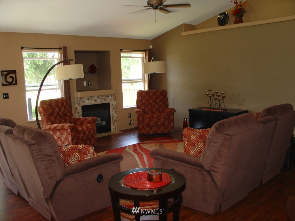 8529 178th Avenue Southwest Rochester, WA 98579 - Photo 6 of 20