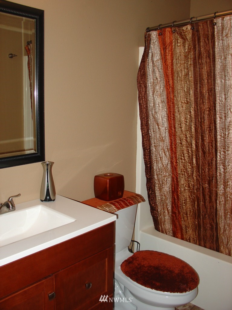 8529 178th Avenue Southwest Rochester, WA 98579 - Photo 10 of 20