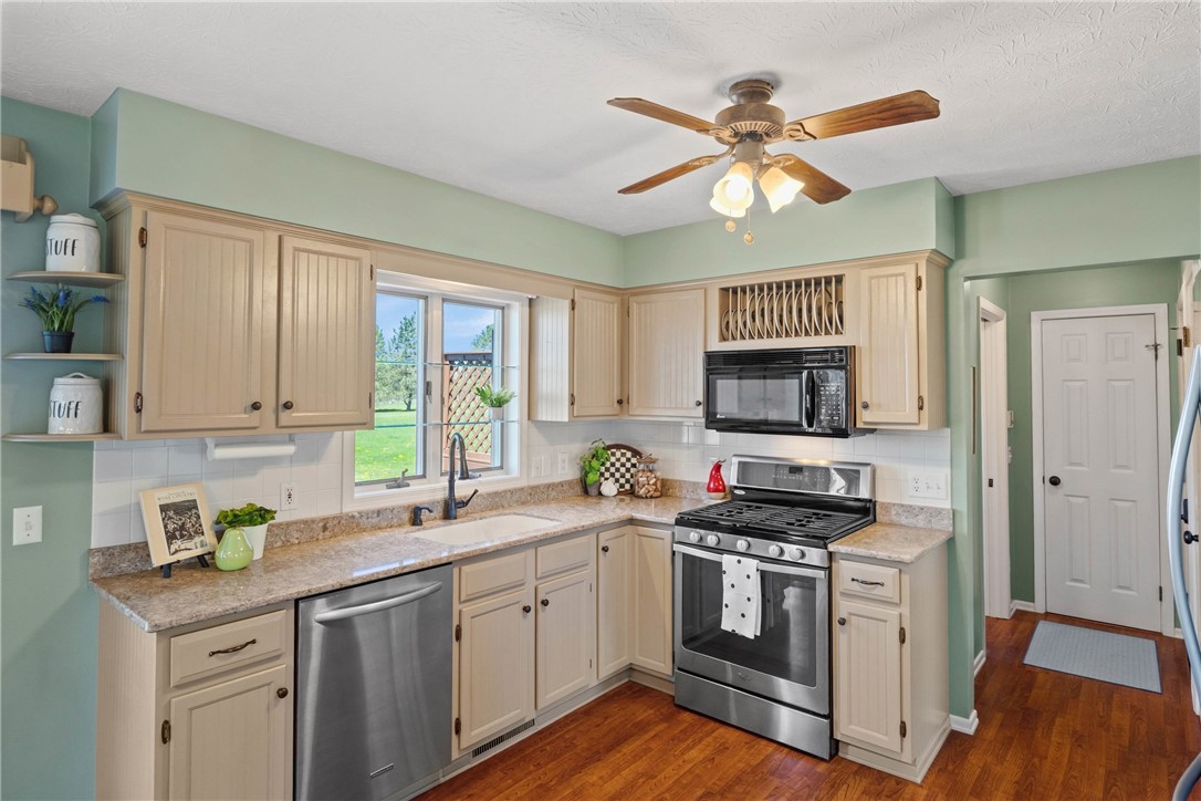 1113 Erie Street Road Macedon, NY 14502 - Photo 11 of 50