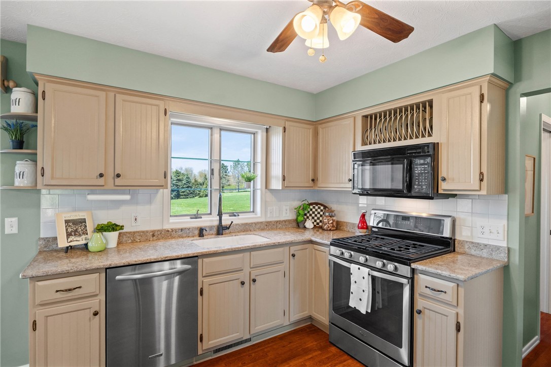 1113 Erie Street Road Macedon, NY 14502 - Photo 12 of 50