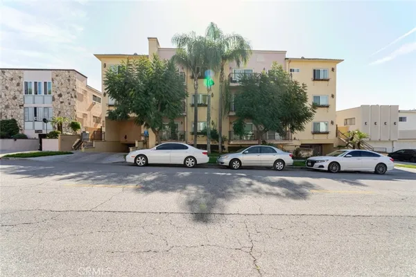 $720,000 | 626 East Orange Grove Avenue, Unit 204, Burbank, CA 91501