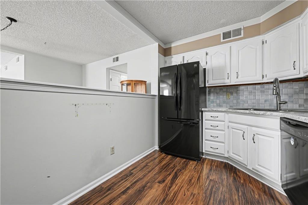 8001 Westridge Road, Unit 102 Raytown, MO 64138 - Photo 11 of 30