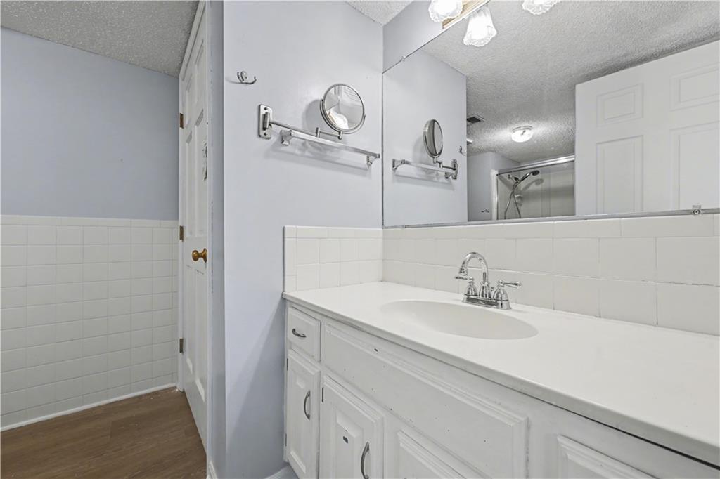 8001 Westridge Road, Unit 102 Raytown, MO 64138 - Photo 18 of 30