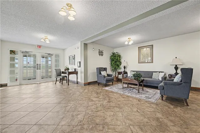 $155,000 | 8001 Westridge Road, Unit 102, Raytown, MO 64138