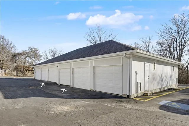 $155,000 | 8001 Westridge Road, Unit 102, Raytown, MO 64138