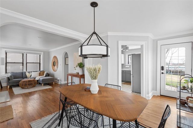 $301,000 | 1717 Boneta Avenue, St. Louis, MO 63117