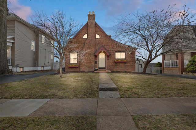 $301,000 | 1717 Boneta Avenue, St. Louis, MO 63117