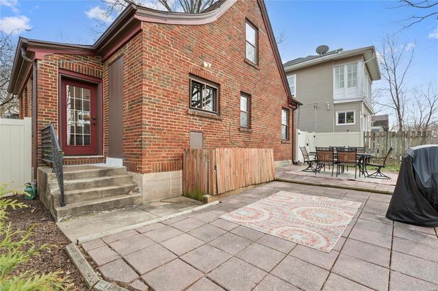 $301,000 | 1717 Boneta Avenue, St. Louis, MO 63117