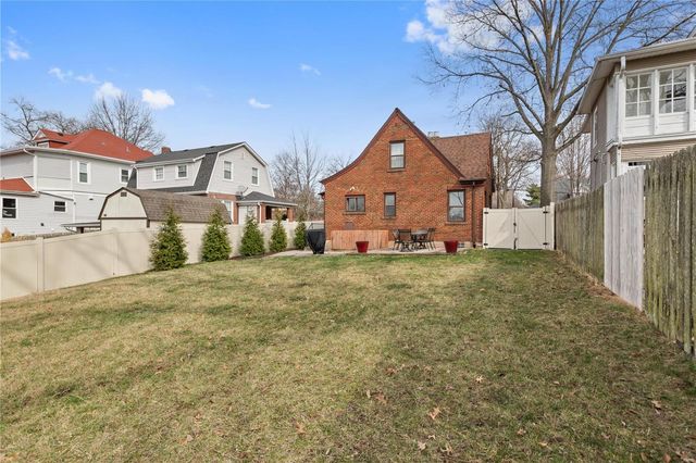 $301,000 | 1717 Boneta Avenue, St. Louis, MO 63117