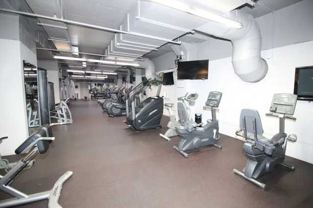 $223,900 | 565 West Quincy Street, Unit 912, Chicago, IL 60661