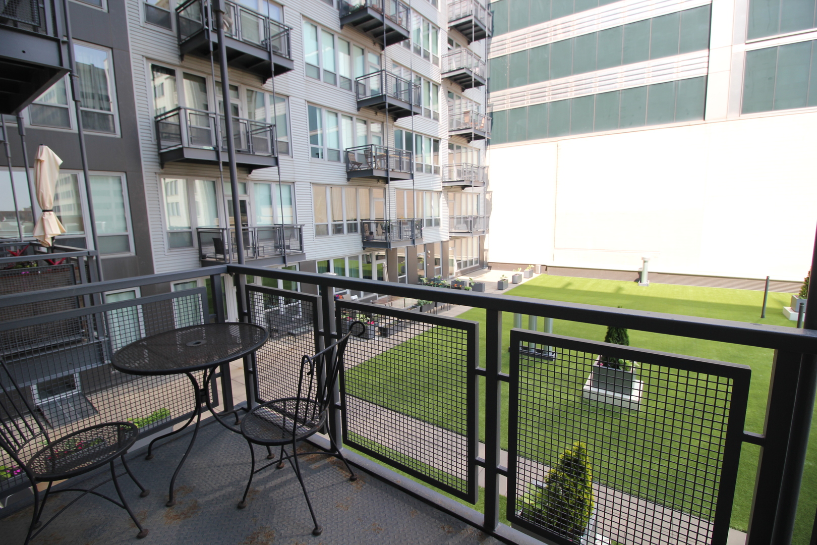 565 West Quincy Street, Unit 912 Chicago, IL 60661 - Photo 7 of 18