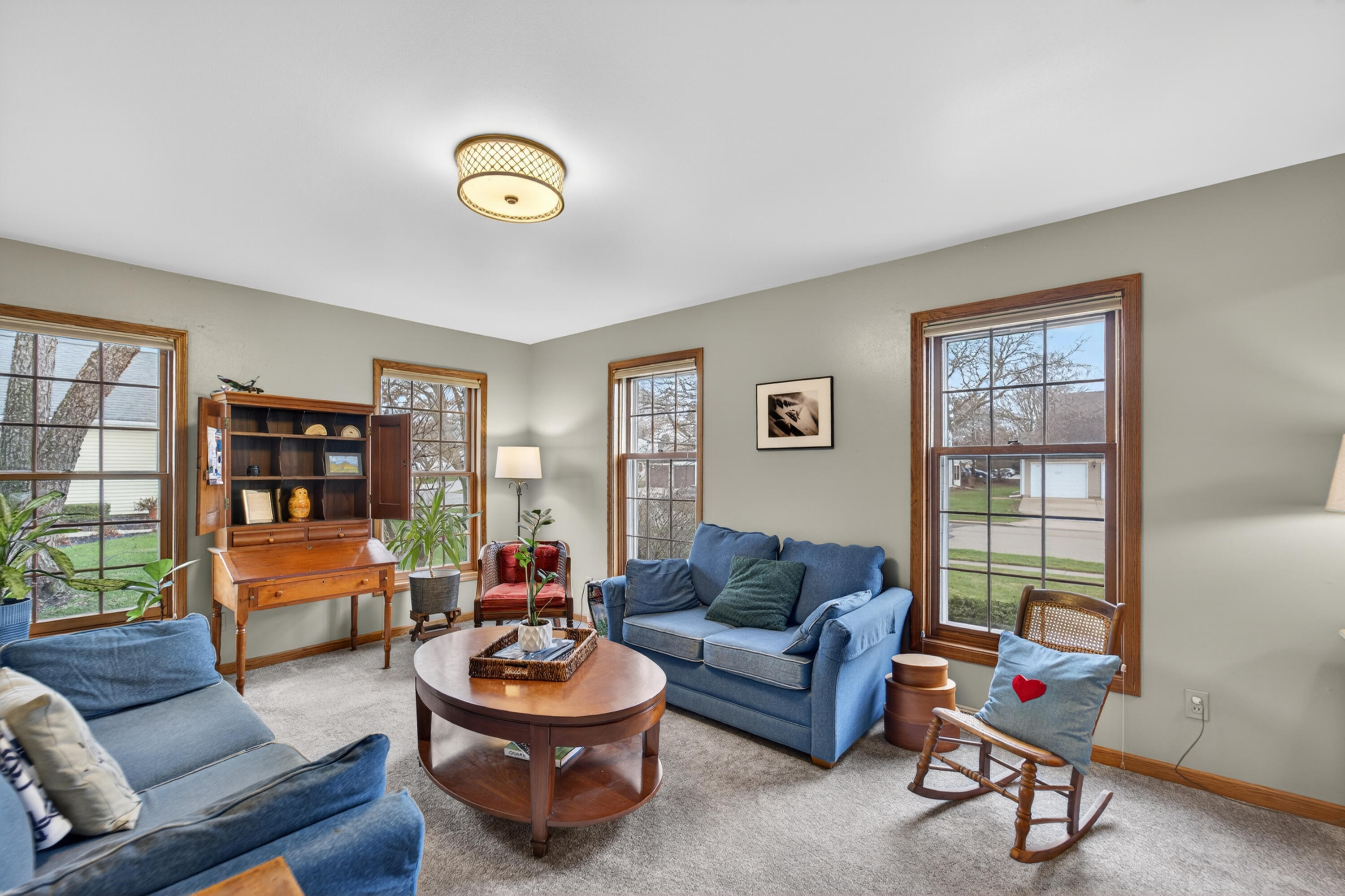 4007 81st Street Kenosha, WI 53142 - Photo 12 of 37 4007 Formal Living room 2