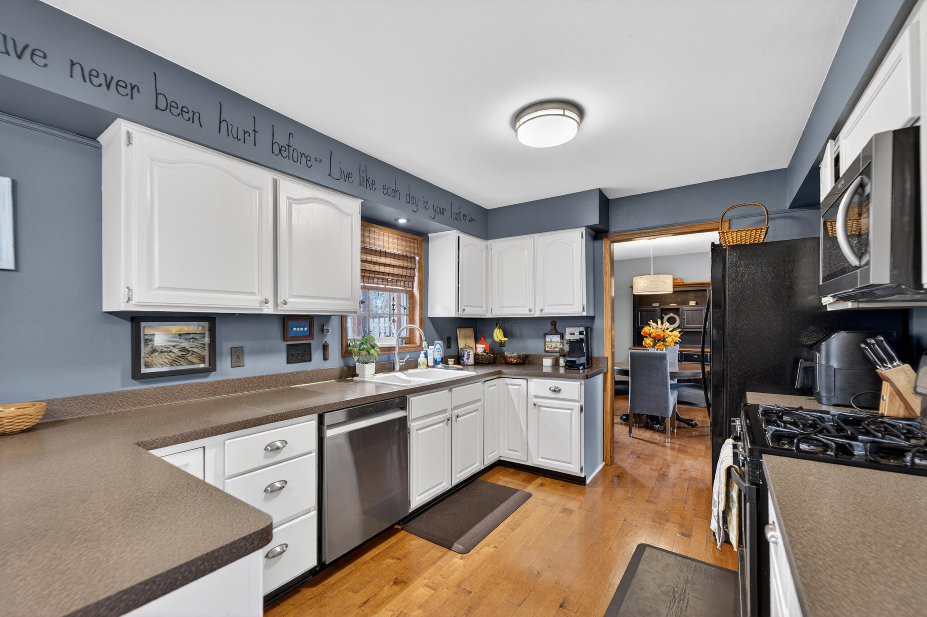 4007 81st Street Kenosha, WI 53142 - Photo 7 of 37 4007 Kitchen 2