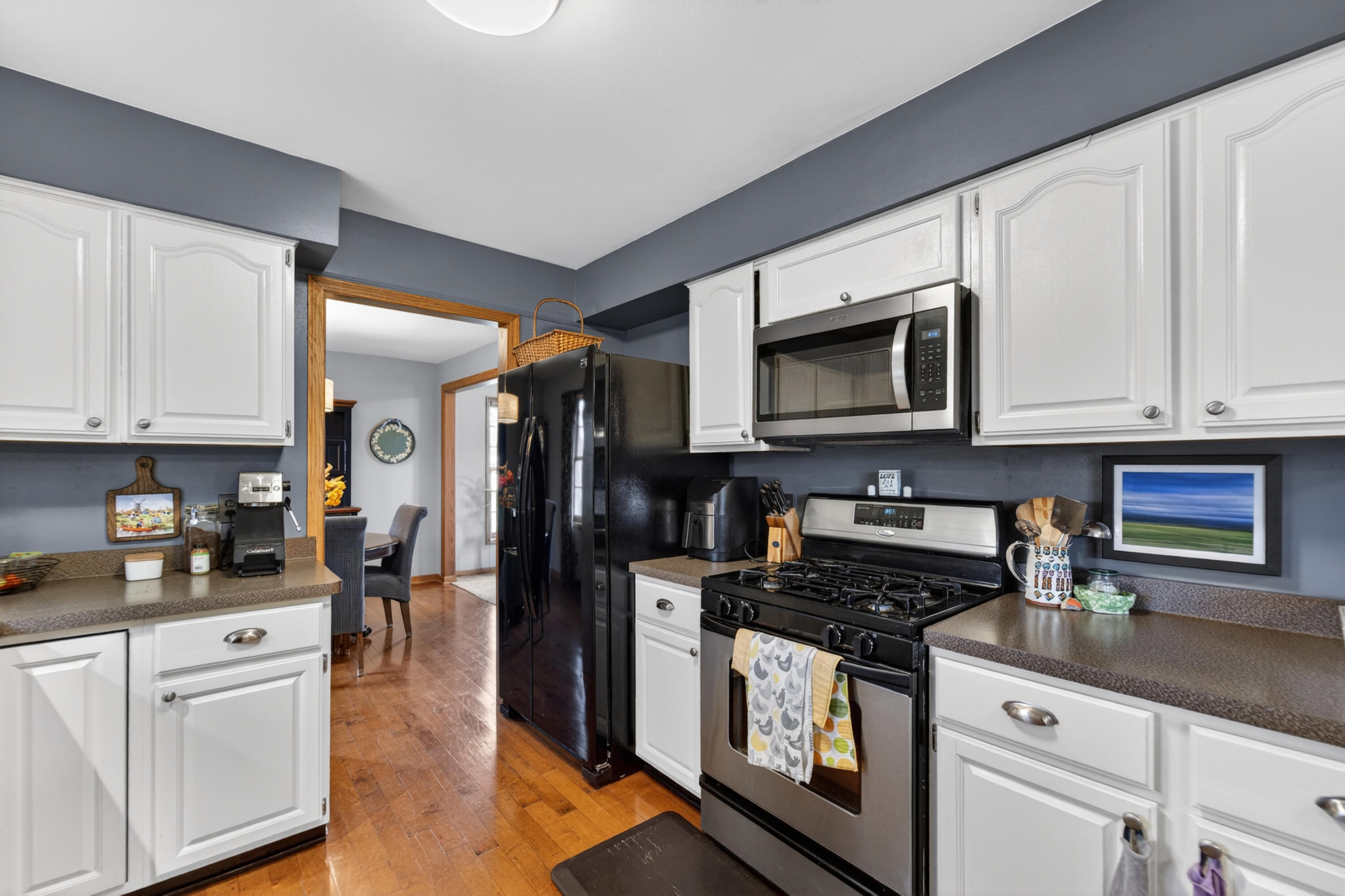 4007 81st Street Kenosha, WI 53142 - Photo 8 of 37 4007 Kitchen 3