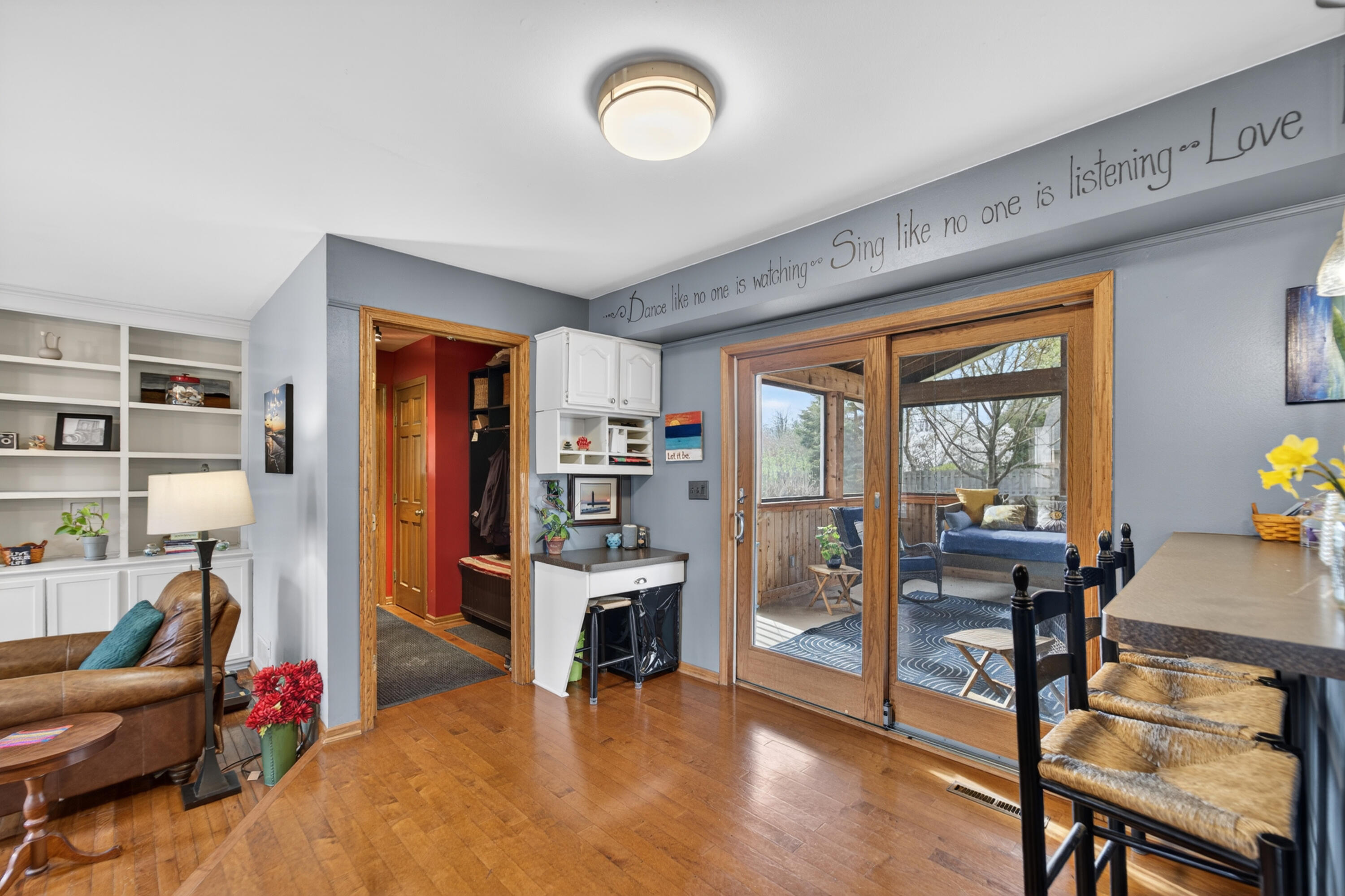 4007 81st Street Kenosha, WI 53142 - Photo 10 of 37 4007 Kitchen 5