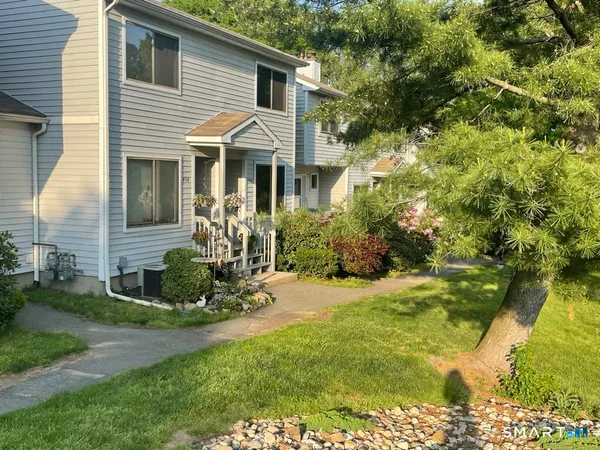 $3,100 | 448 Cypress Road, Unit 448, Newington, CT 06111