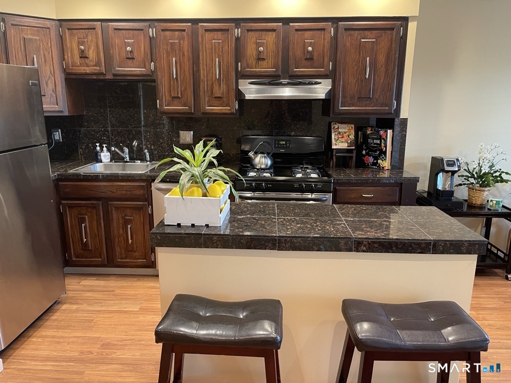 448 Cypress Road, Unit 448 Newington, CT 06111 - Photo 5 of 32