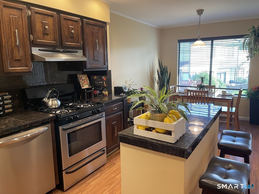 448 Cypress Road, Unit 448 Newington, CT 06111 - Photo 6 of 32