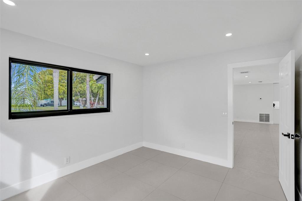 518 Linnet Circle Delray Beach, FL 33444 - Photo 13 of 72