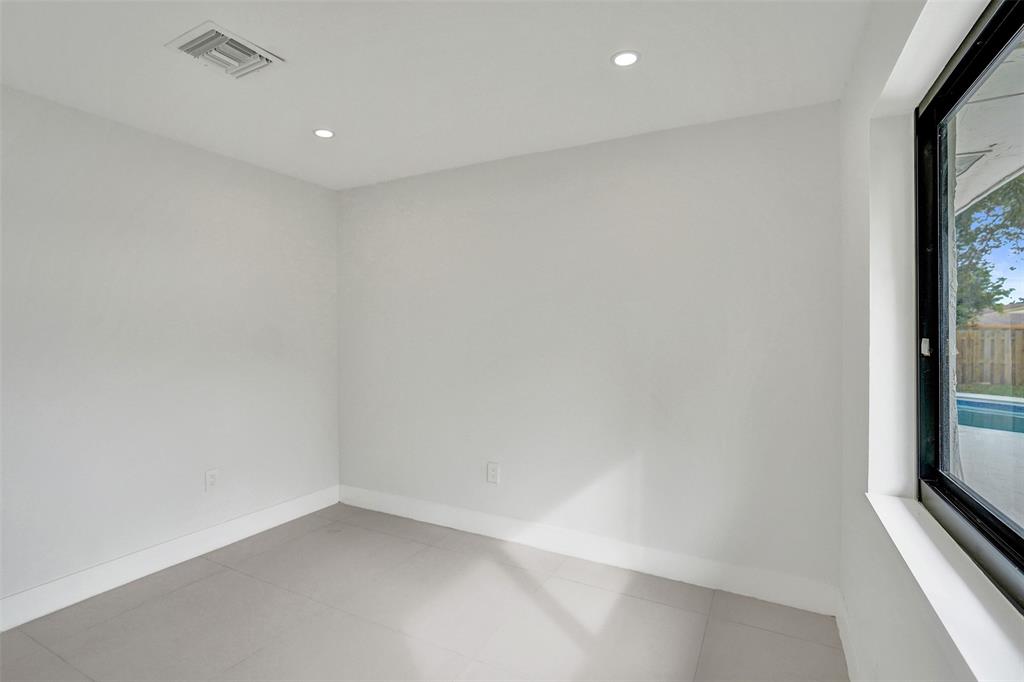 518 Linnet Circle Delray Beach, FL 33444 - Photo 10 of 72