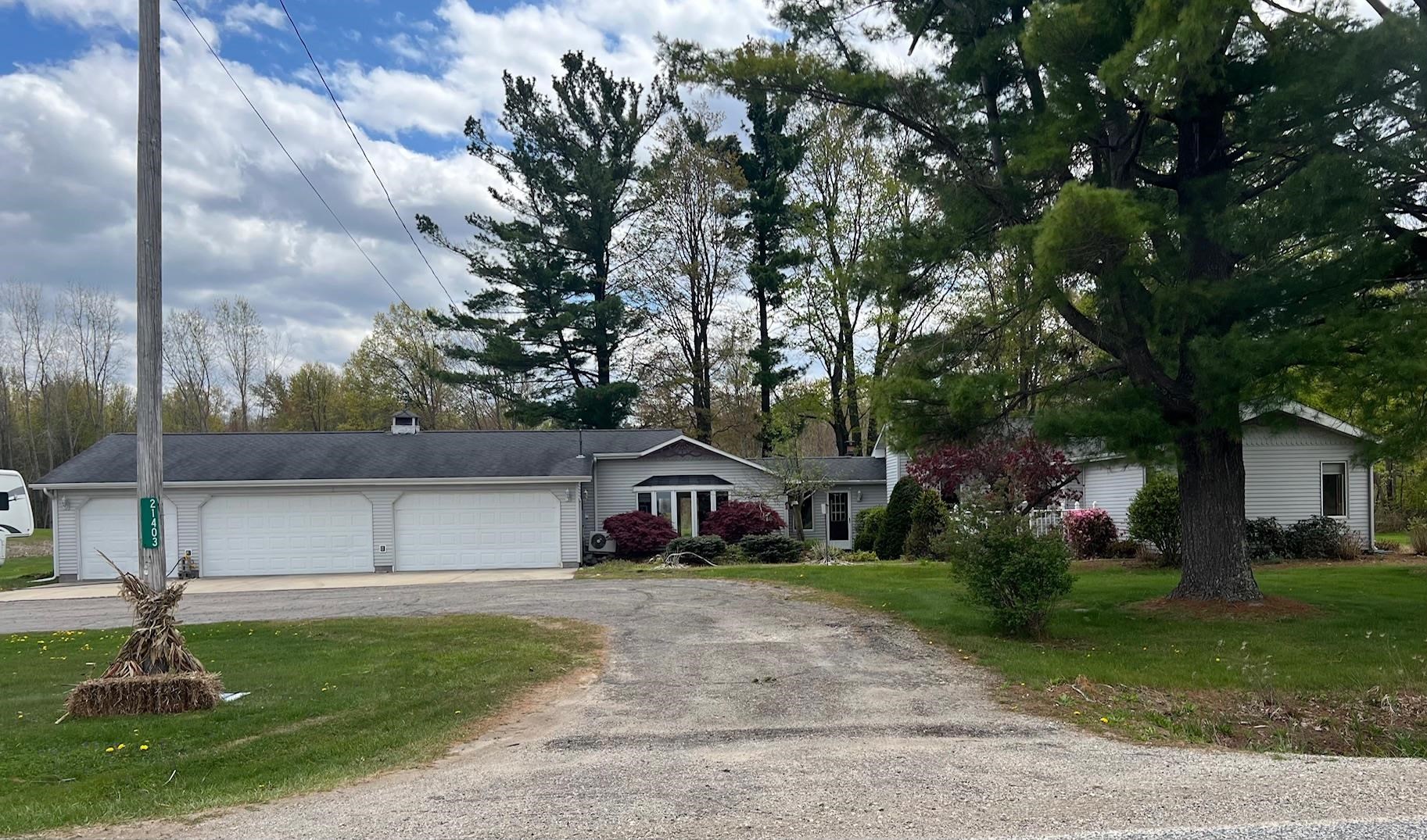 21403 Swan Creek Road Merrill, MI 48637 - Photo 1 of 68