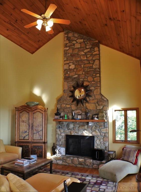 348 Oak Ridge Drive Boone, NC 28607 - Photo 6 of 41 Gallery Image 6