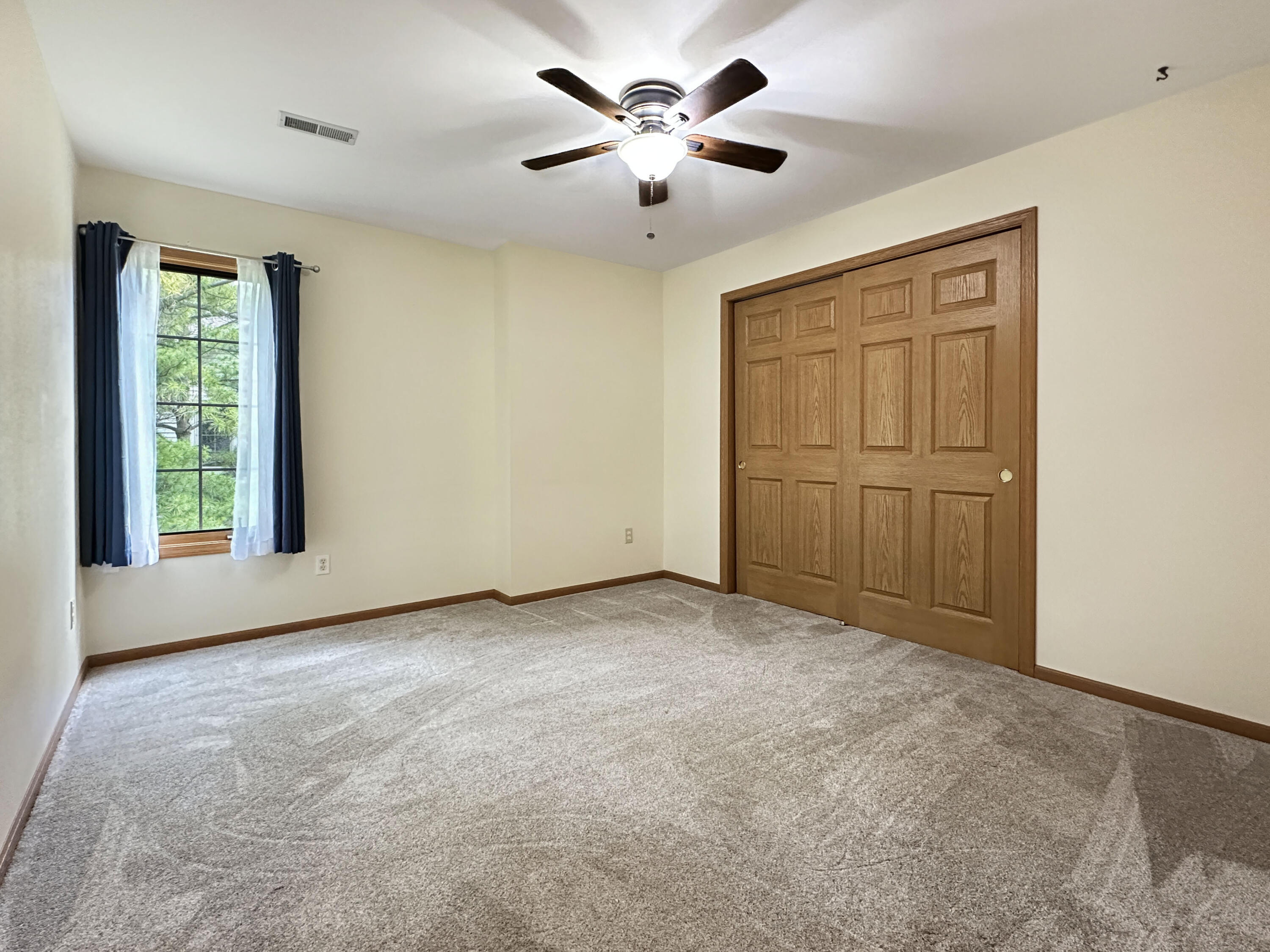 2264 Circle Ridge Road, Unit D Delafield, WI 53018 - Photo 11 of 16 Bedroom 2