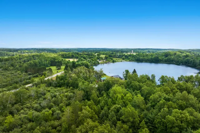 $219,900 | 16966 Maple Drive, Leroy, MI 49655