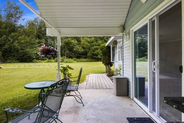 $219,900 | 16966 Maple Drive, Leroy, MI 49655