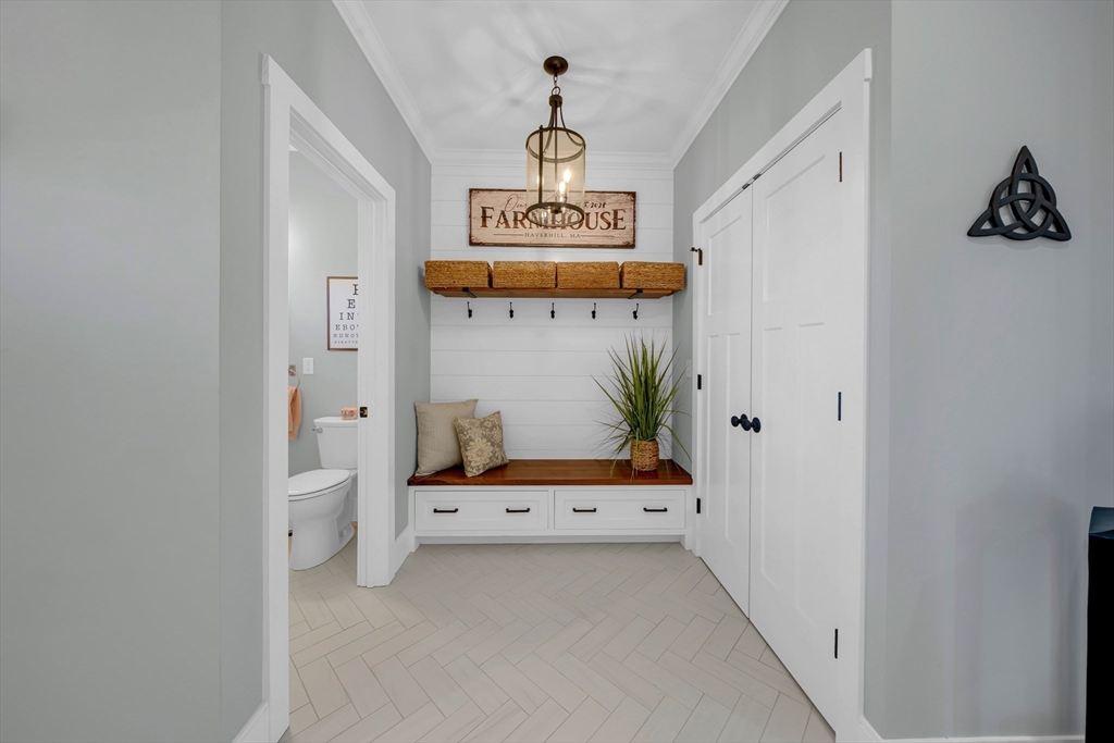 62 Seven Sister Road Haverhill, MA 01830 - Photo 7 of 42