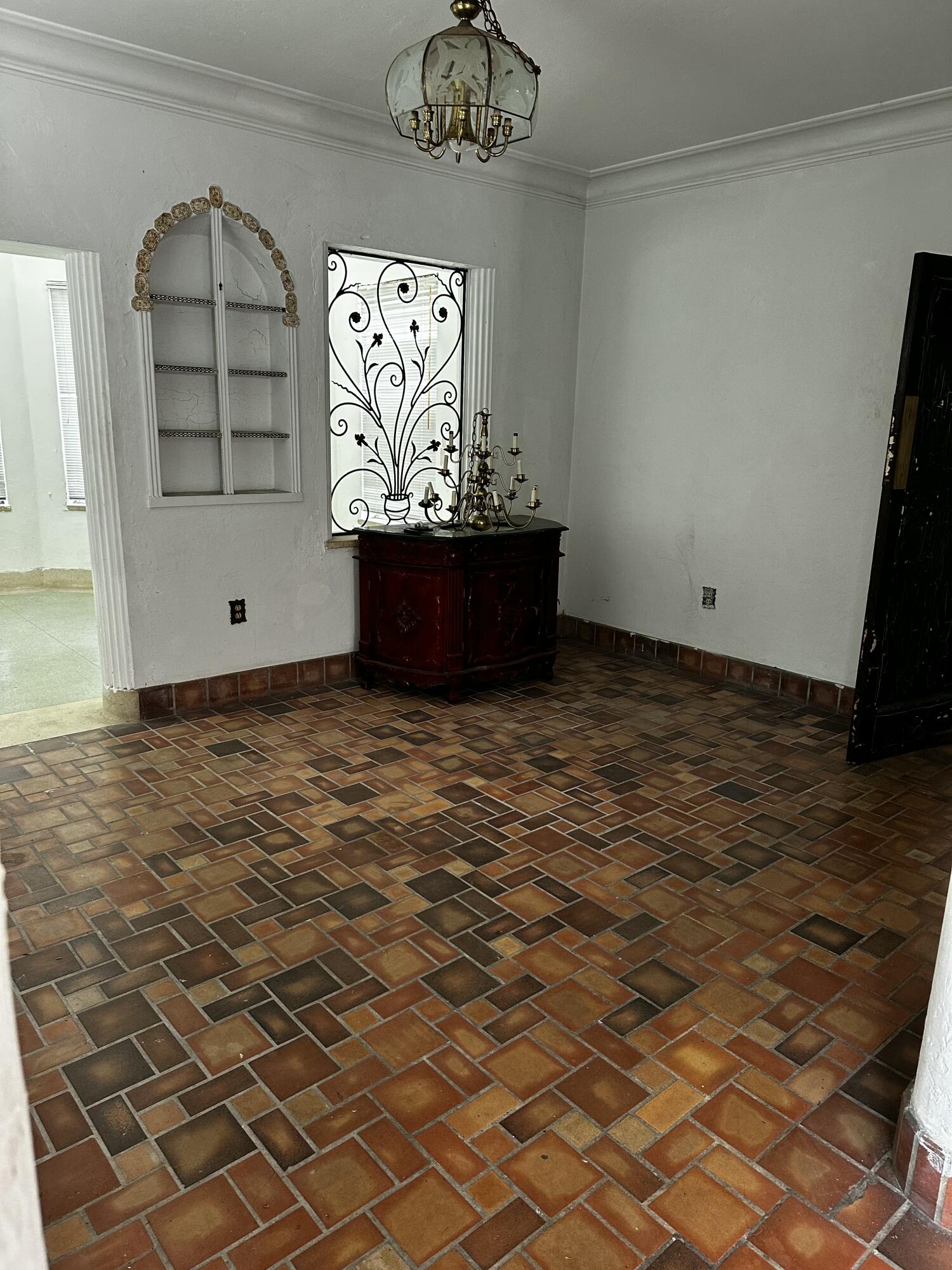 2828 Southwest 7th Avenue Miami, FL 33129 - Photo 8 of 20 IMG_9979