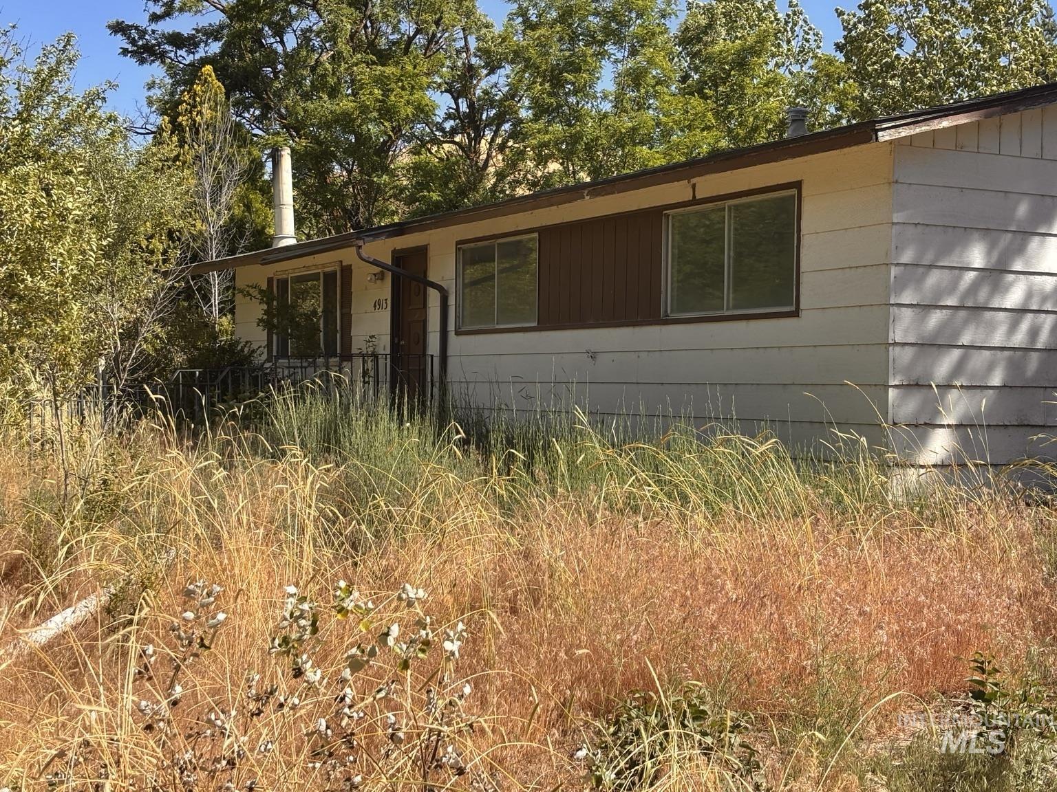 4913 West South Slope Road Emmett, ID 83617 - Photo 6 of 47