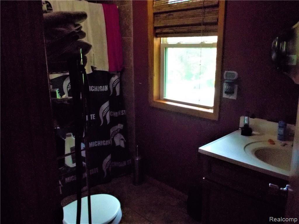 10984 Bell Oak Road Webberville, MI 48892 - Photo 7 of 9 DSCN1235 (2).JPG