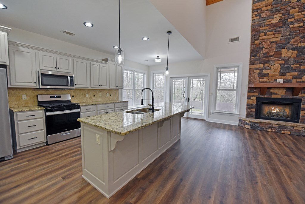 96 Lindsey Lane Blue Ridge, GA 30513 - Photo 9 of 27