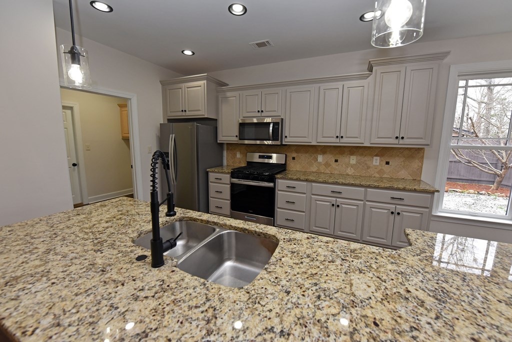 96 Lindsey Lane Blue Ridge, GA 30513 - Photo 10 of 27