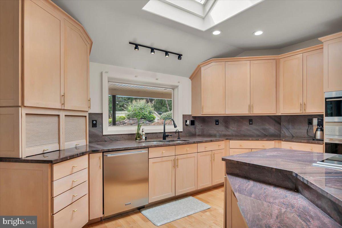 19 Fairway Drive Voorhees, NJ 08043 - Photo 30 of 79