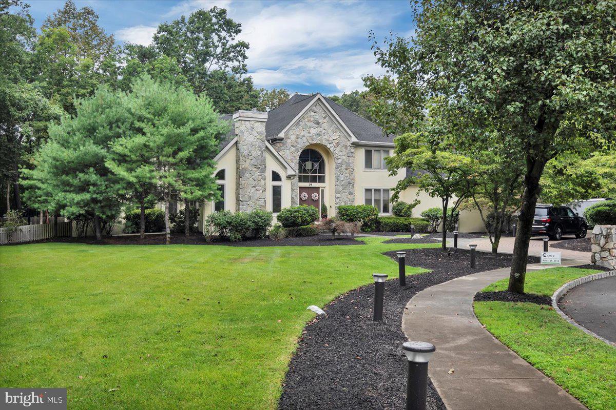 19 Fairway Drive Voorhees, NJ 08043 - Photo 4 of 79